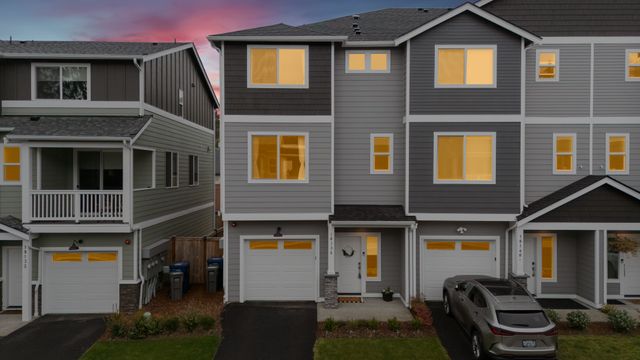18136 1st Pl SW Normandy Park, WA-1