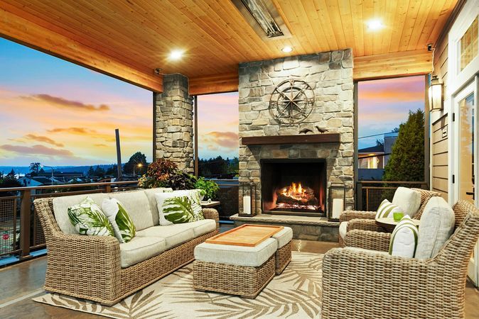 Stunning All Season Deck!