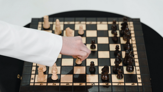 biais cognitifs et prise de décision, elocance