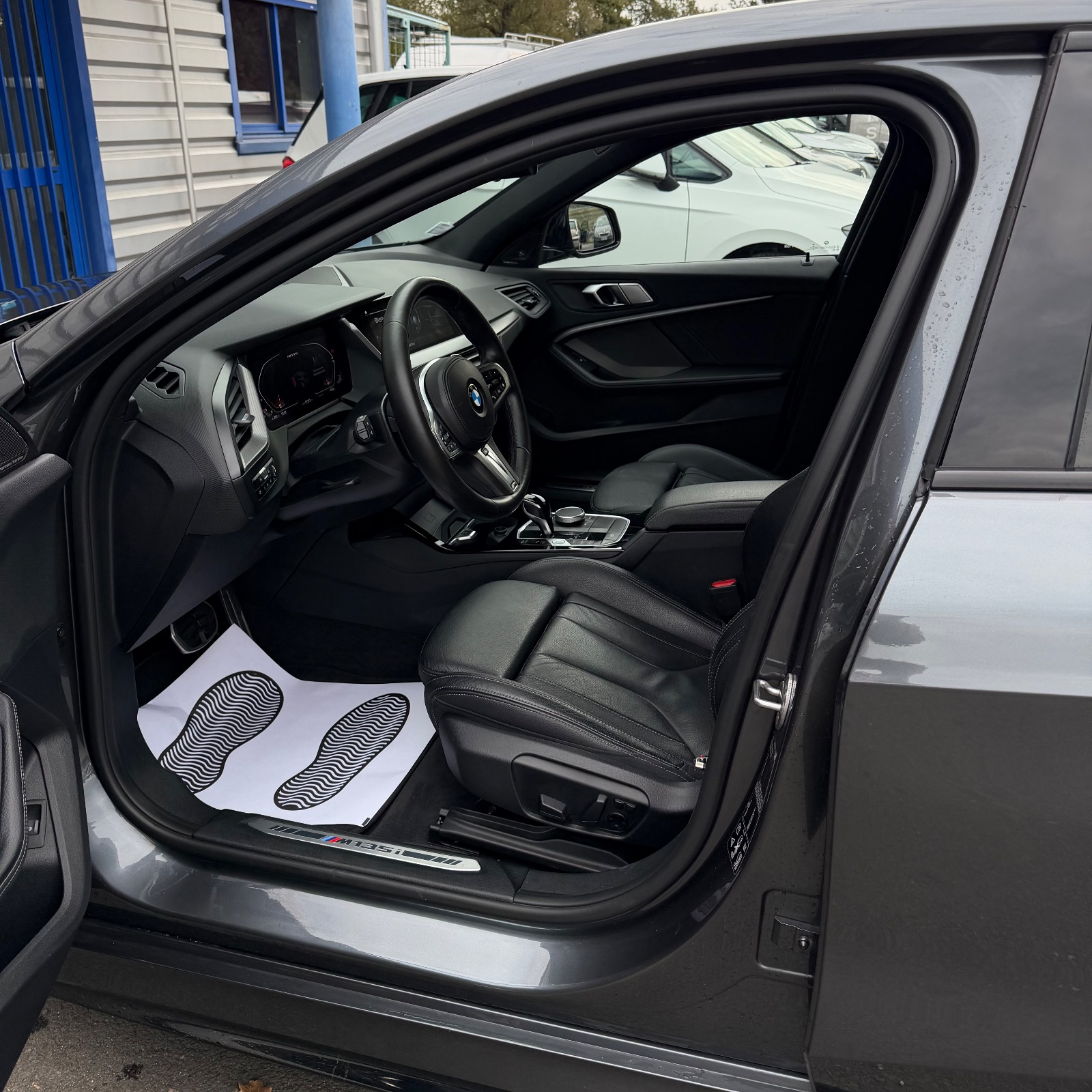 BMW Série 1 M135iA xDrive 306ch M Performance — photo 4