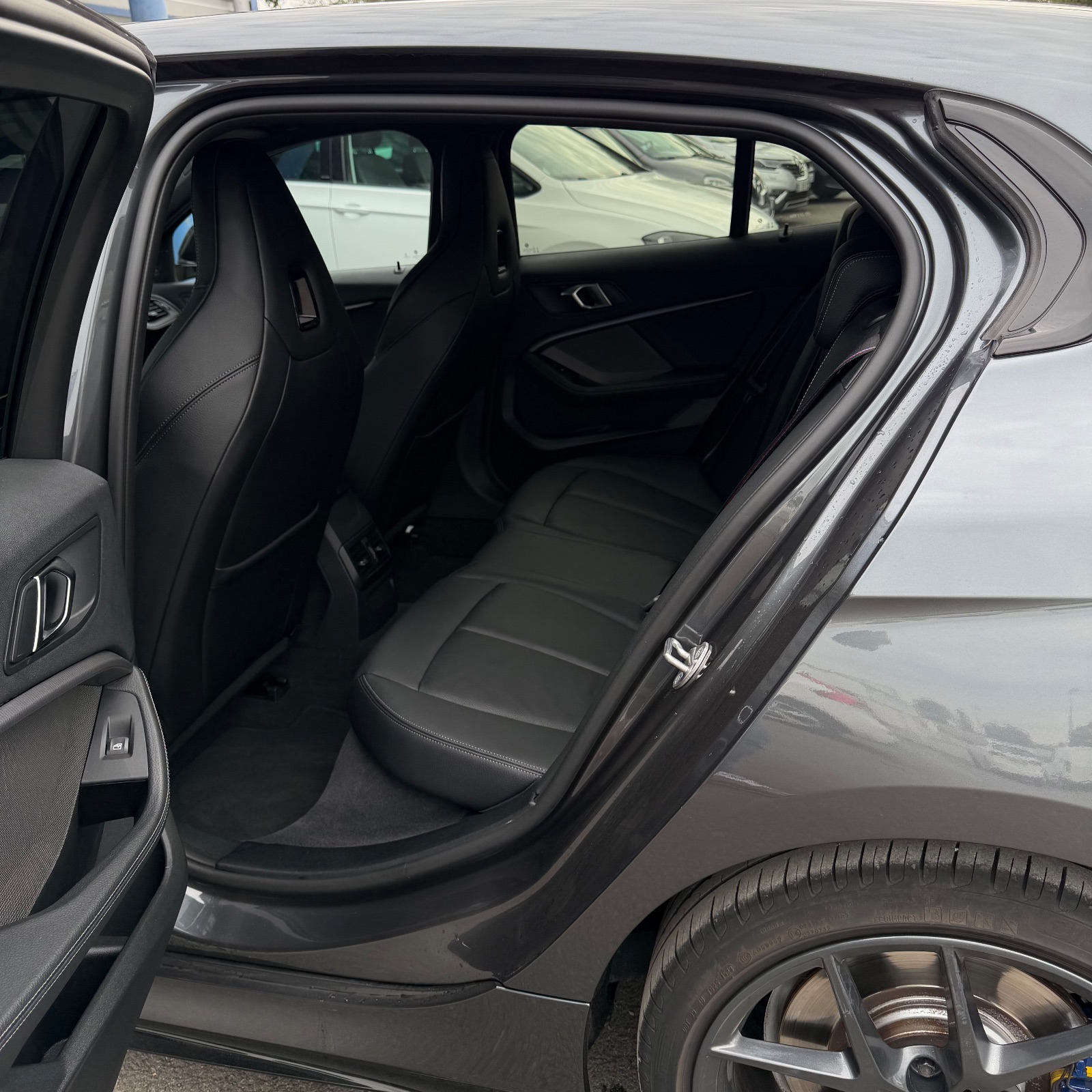 BMW Série 1 M135iA xDrive 306ch M Performance — photo 5