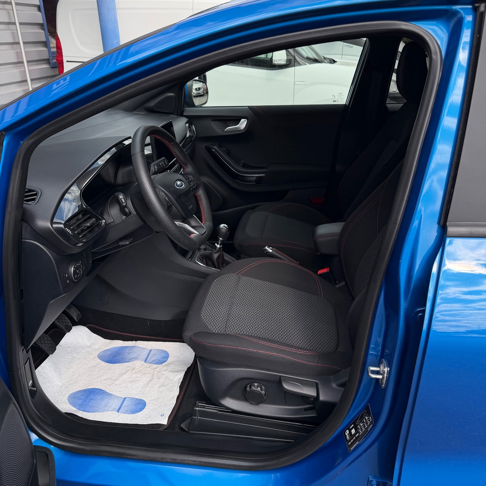 Ford Puma 1.0 Flexifuel 125ch mHEV S&S BVM6 ST-Line — photo 4