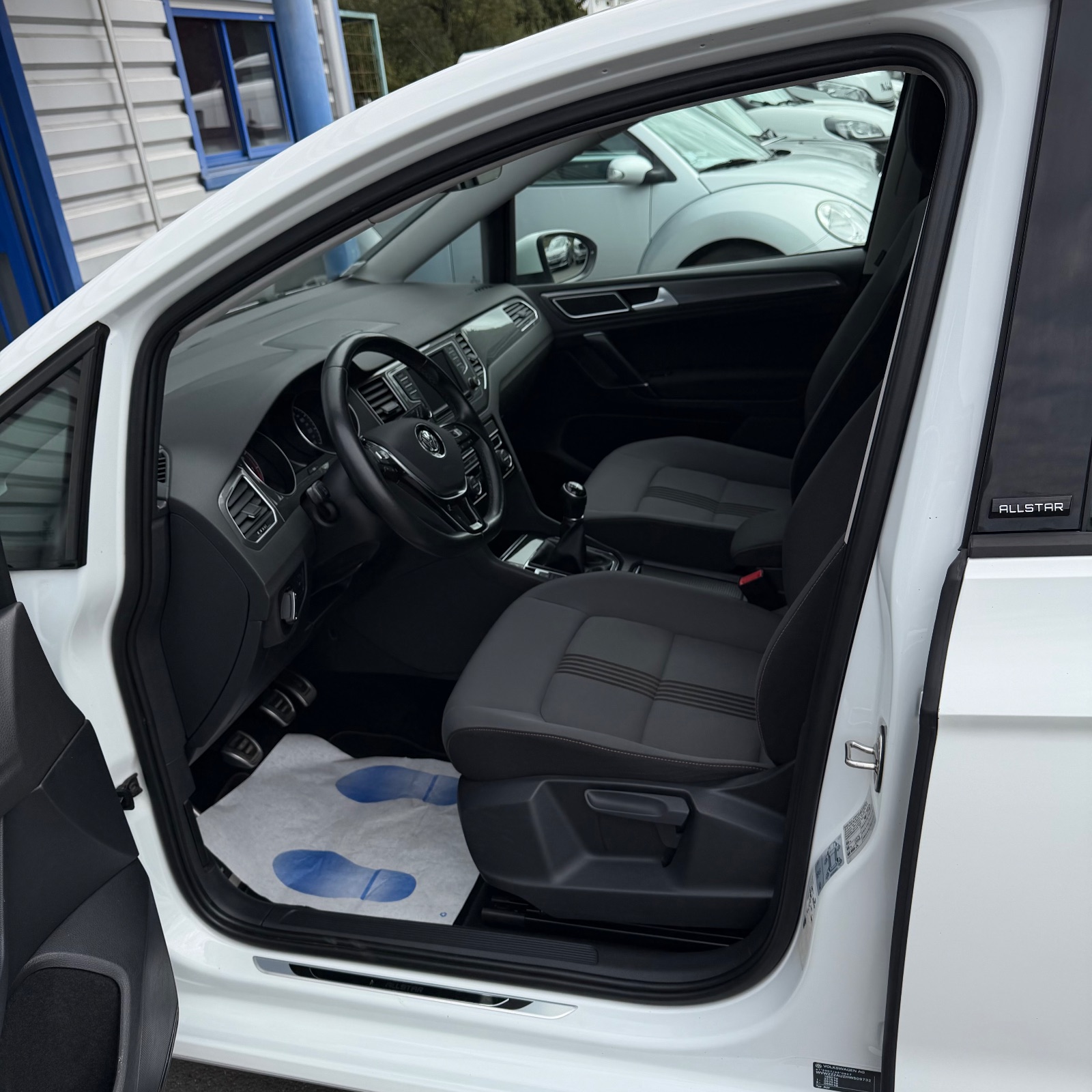 Volkswagen Golf Sportsvan 1.4 TSI 125ch BlueMotion Technology Allstar — photo 4