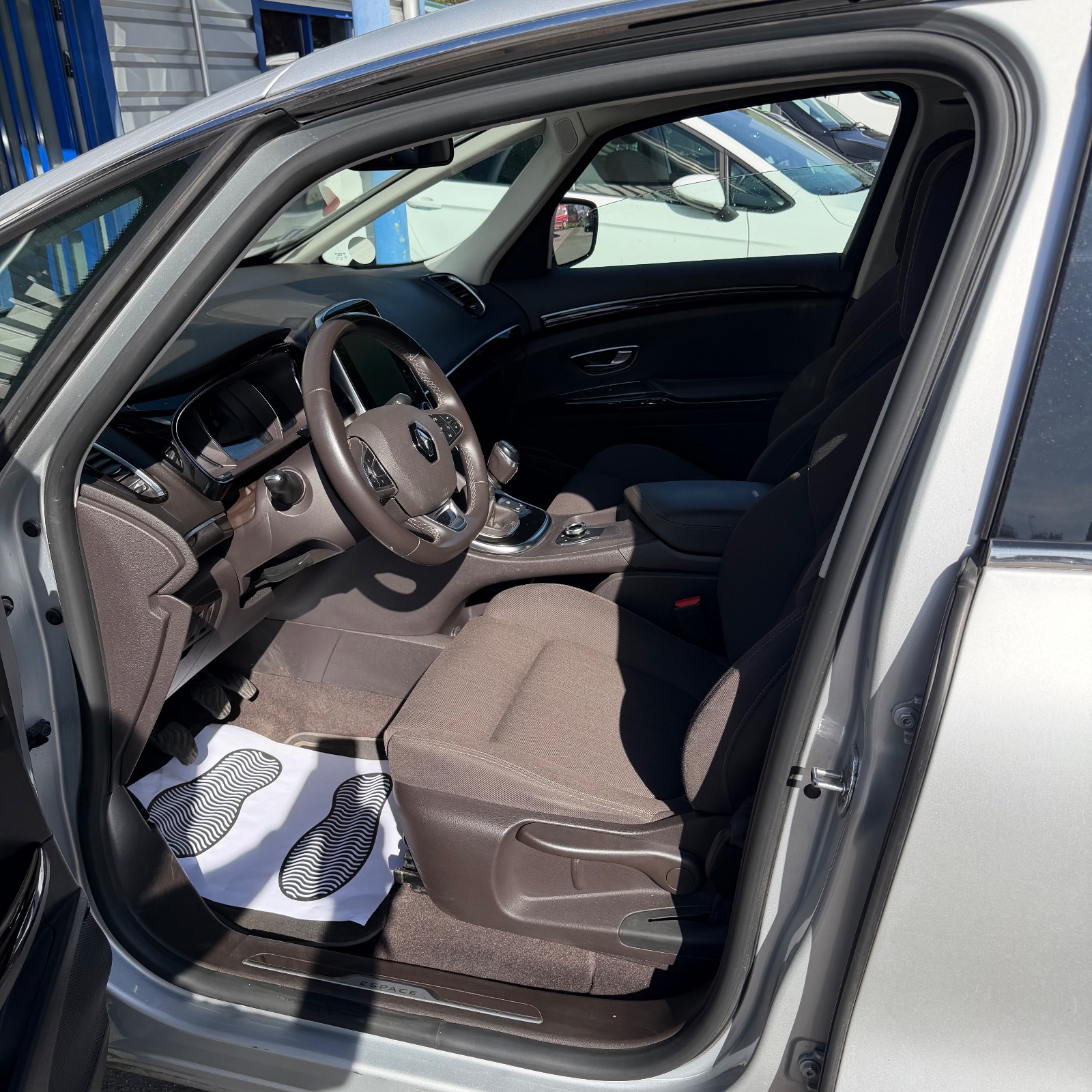 RENAULT Espace 1.6 dCi 130ch energy Life — photo 4