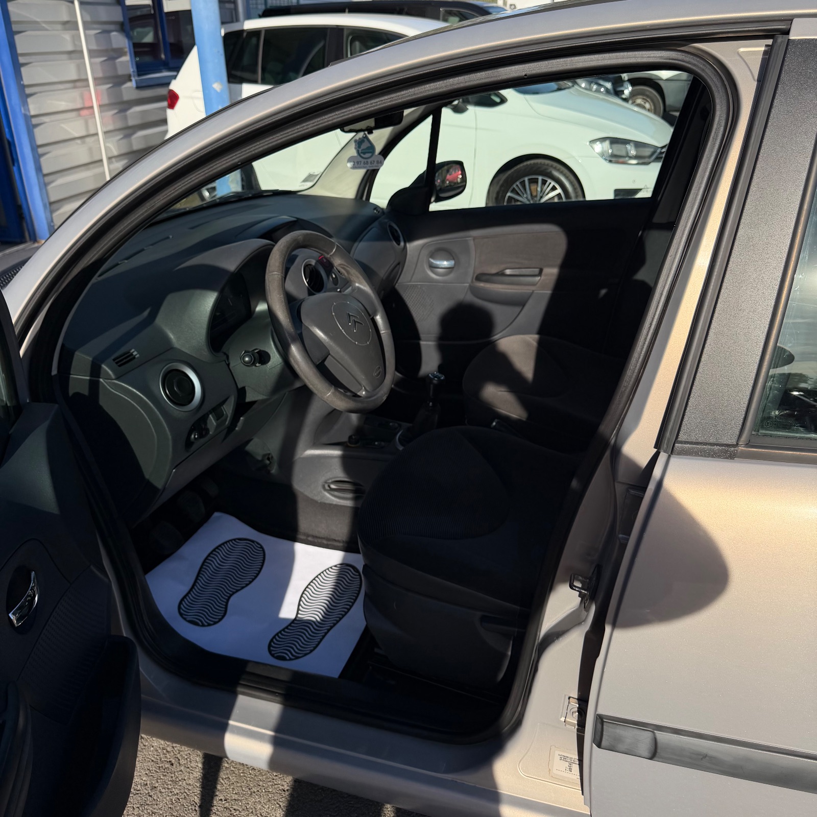 CITROEN C3 1.4 HDi 70 Pack Clim 5p — photo 4