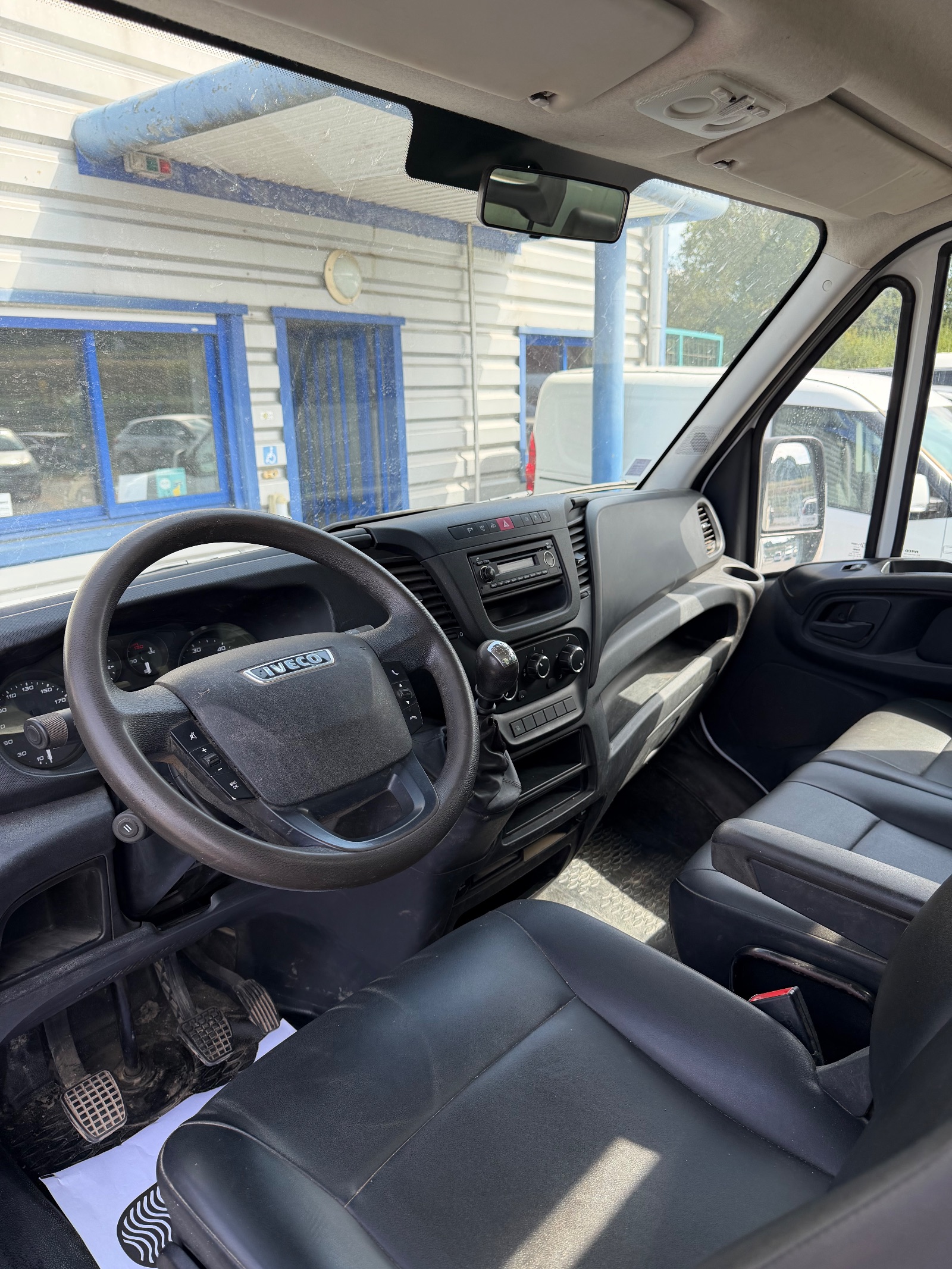 IVECO 35C14 IVECO 35C14 2.3 140 Benne BVM6 - 2P — photo 5