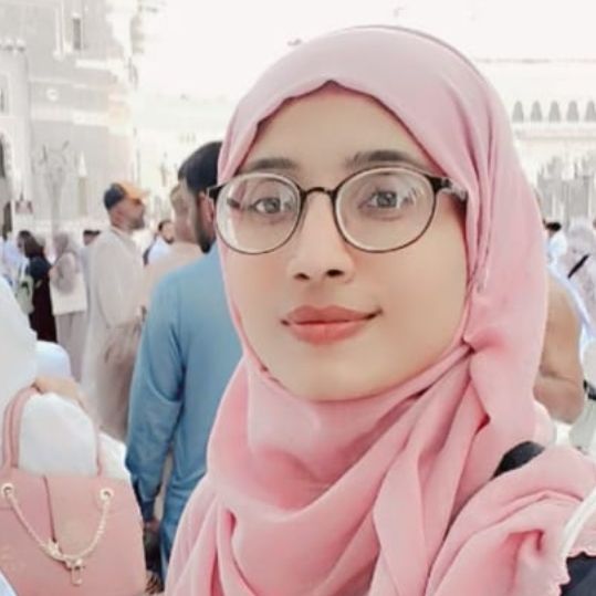 Huma Akbar