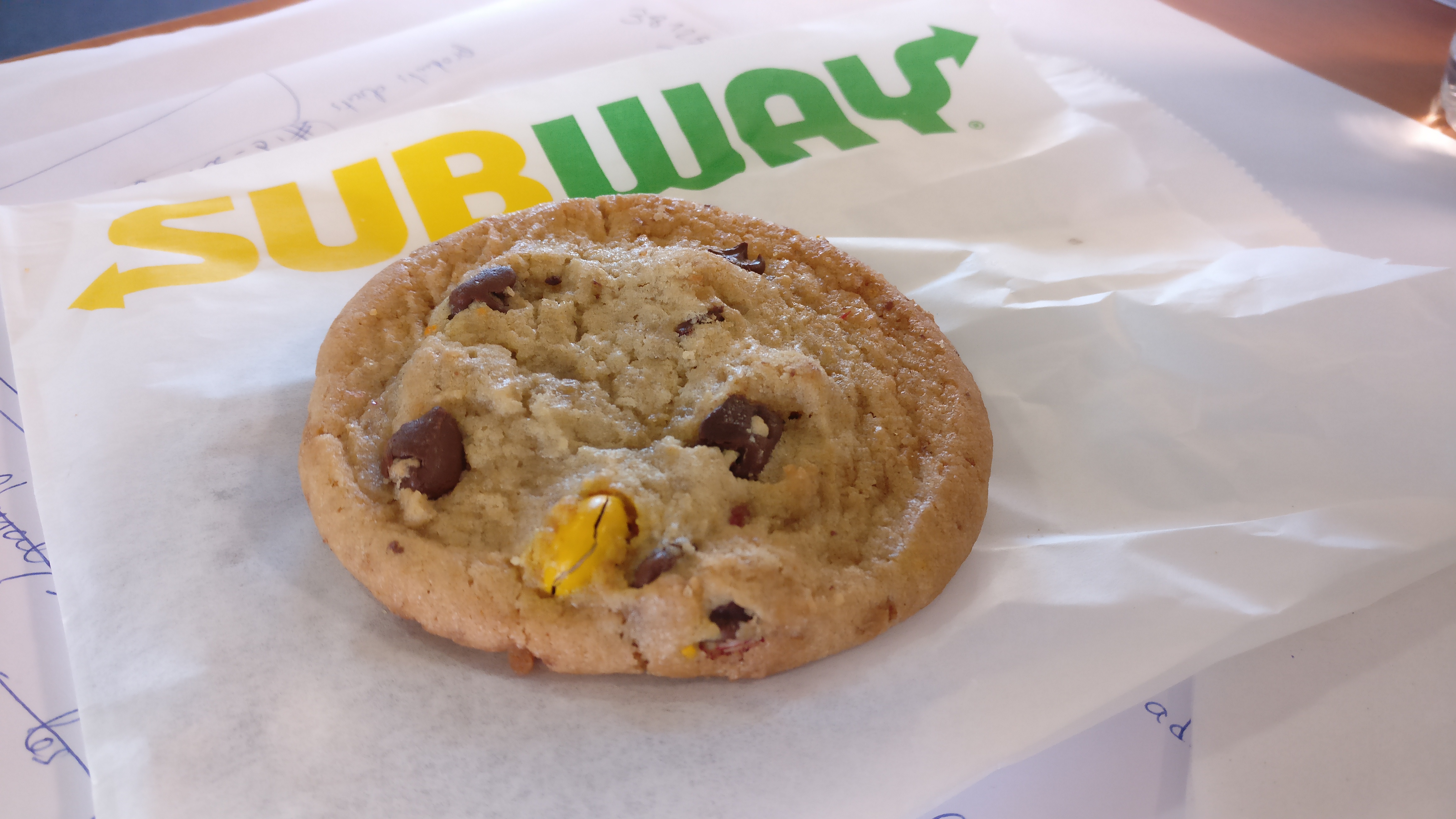 Photo du produit Cookie Chocolat et dragées [Fast-Food - Subway] prise par Benbb96