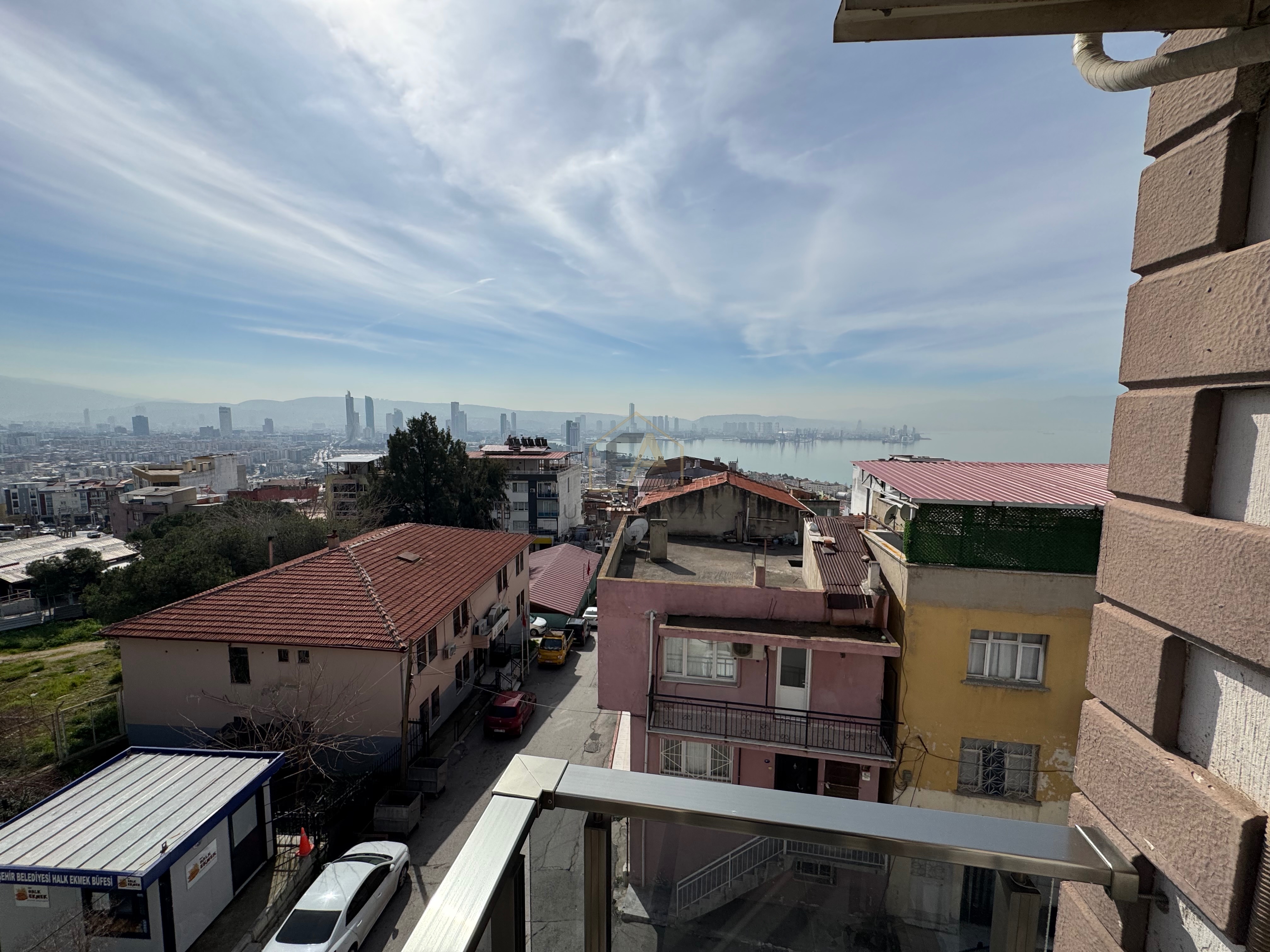 BAYRAKLI ALPASLAN DENİZ MANZARALI YENİ DAİRE