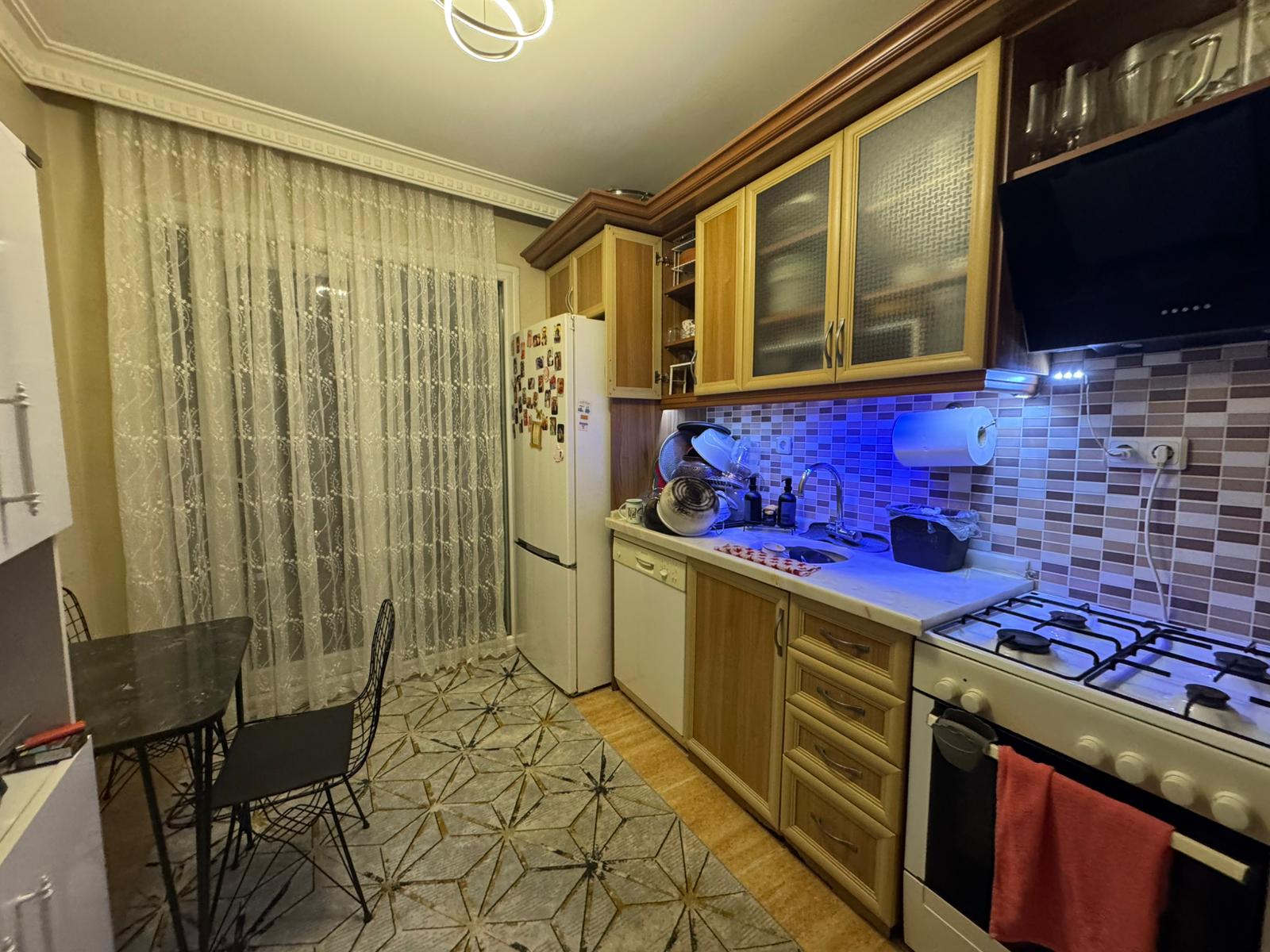 Bayraklı Fuat Edip Baksı Mahallesinde 3+1 95 m2 Deniz Manzaralı