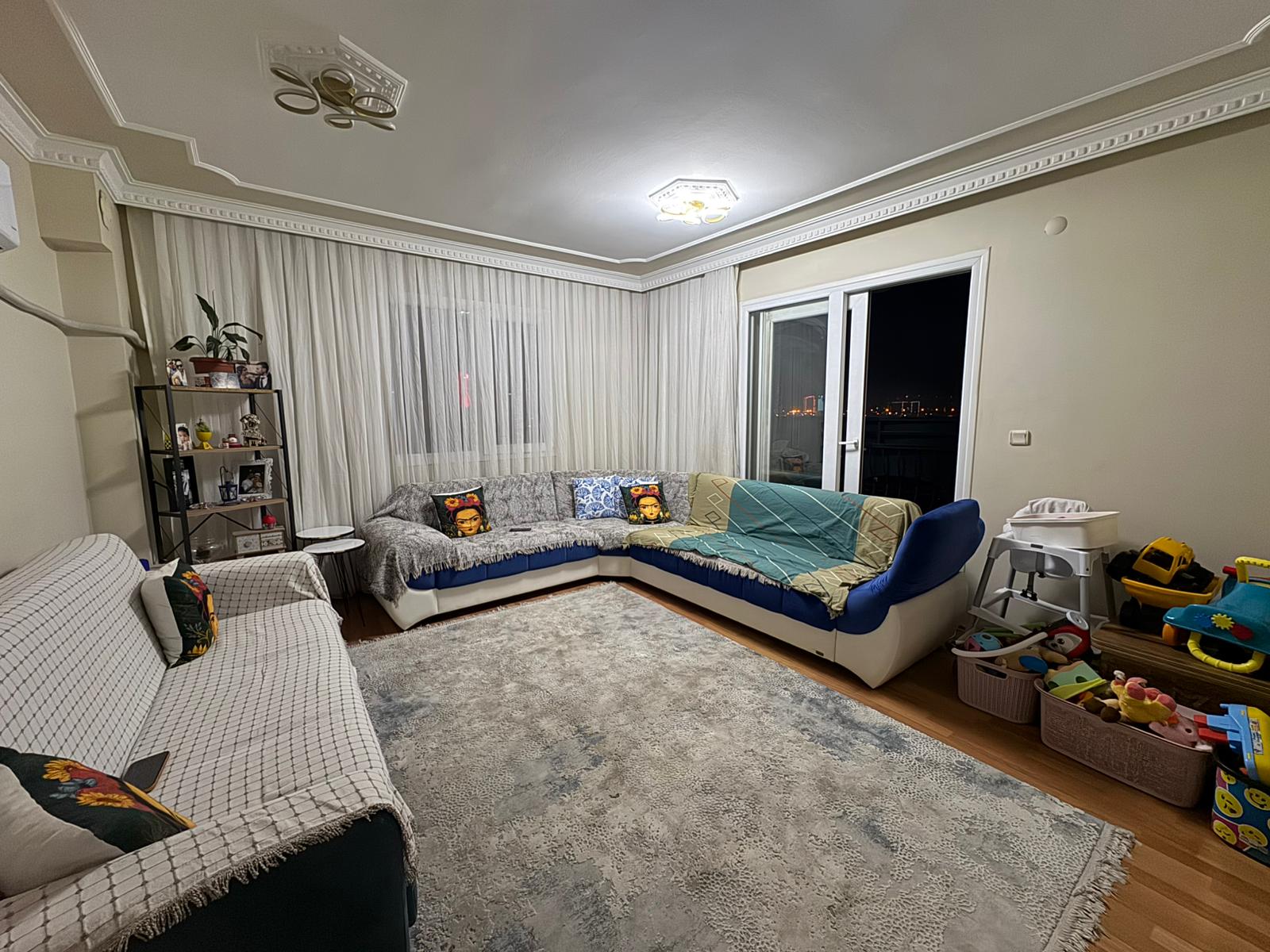 Bayraklı Fuat Edip Baksı Mahallesinde 3+1 95 m2 Deniz Manzaralı