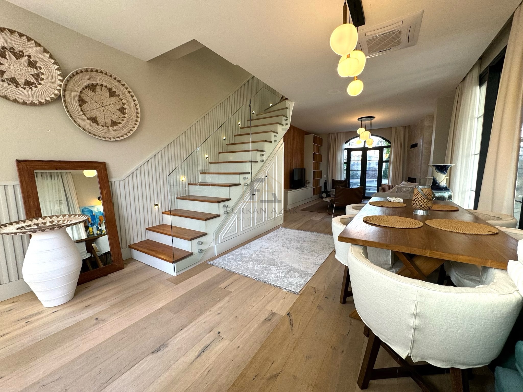 ÇEŞME ALAÇATI SIFIR TAŞ KONSEPT VİLLA