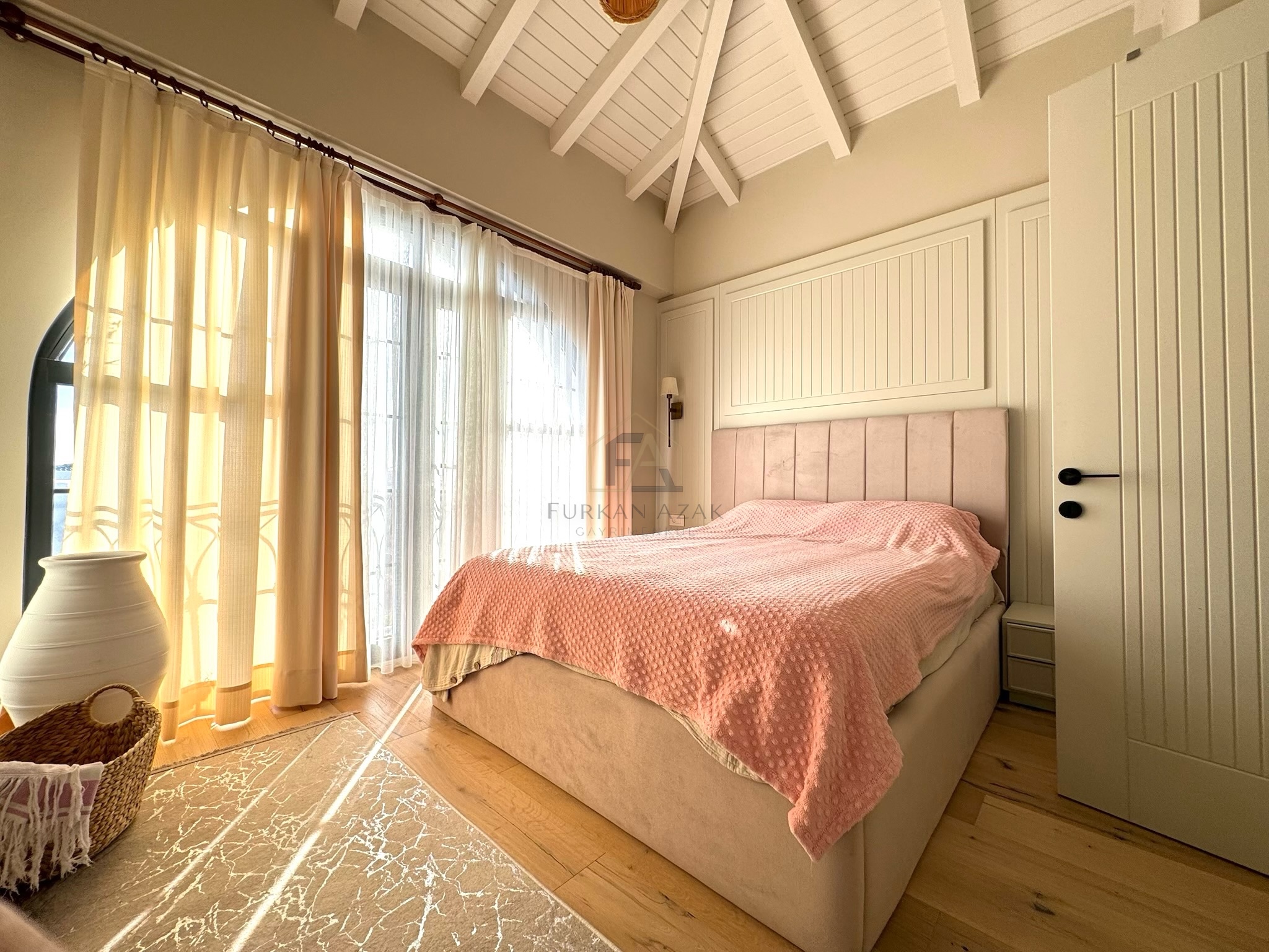 ÇEŞME ALAÇATI SIFIR TAŞ KONSEPT VİLLA