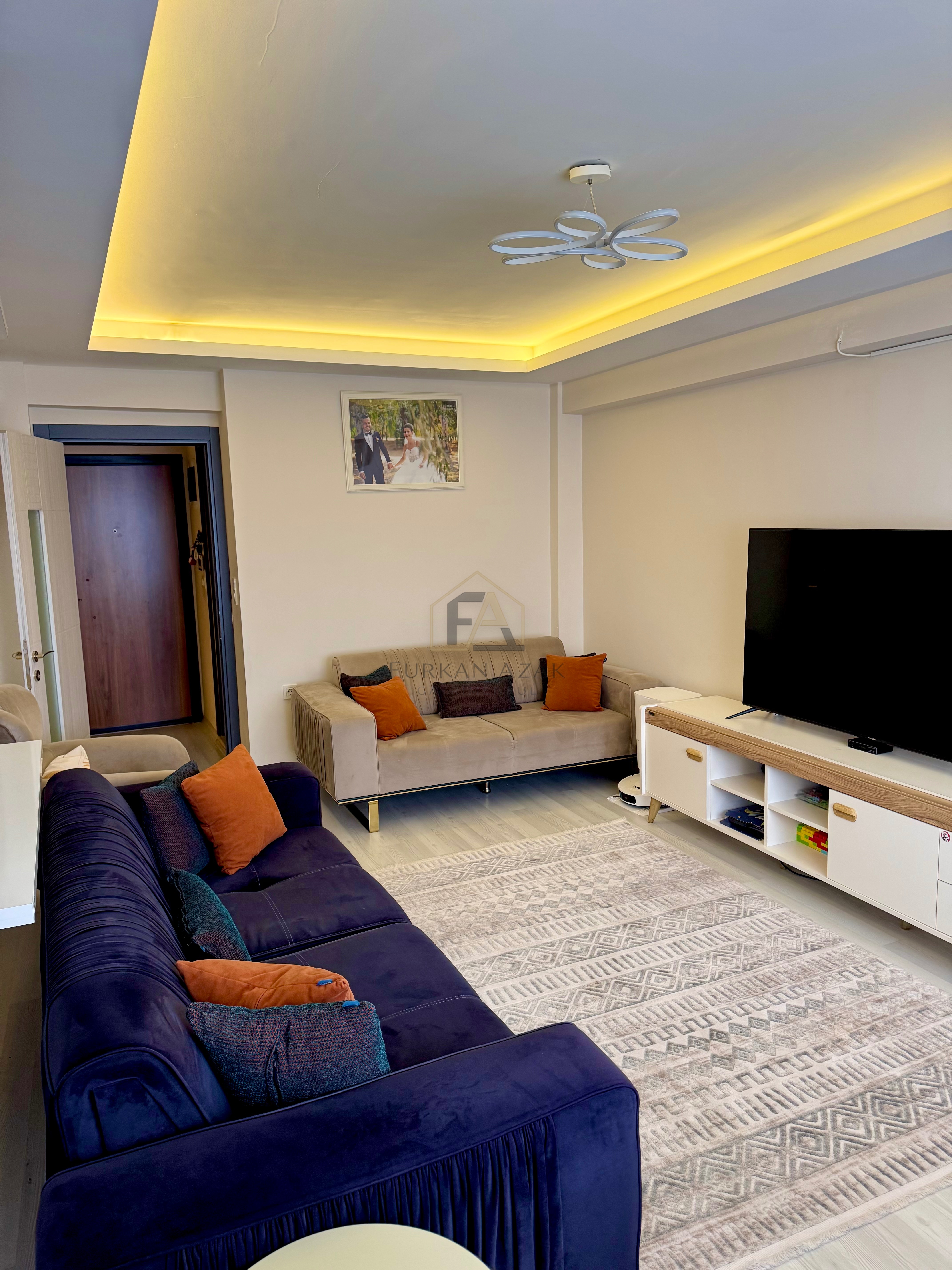 İZMİR KARABAĞLAR’DA 4+1 4 YAŞINDA 179m2