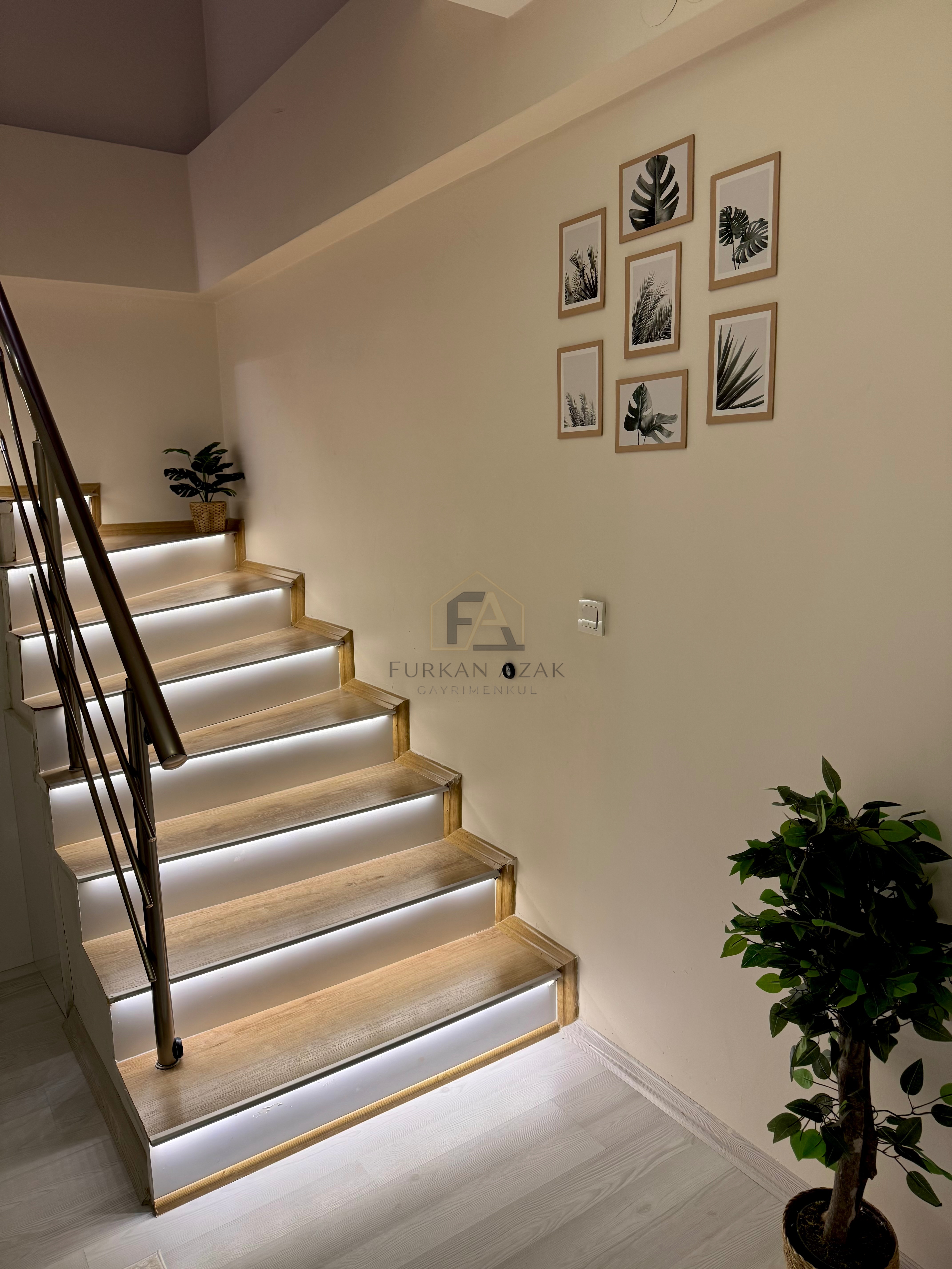 İZMİR KARABAĞLAR’DA 4+1 4 YAŞINDA 179m2