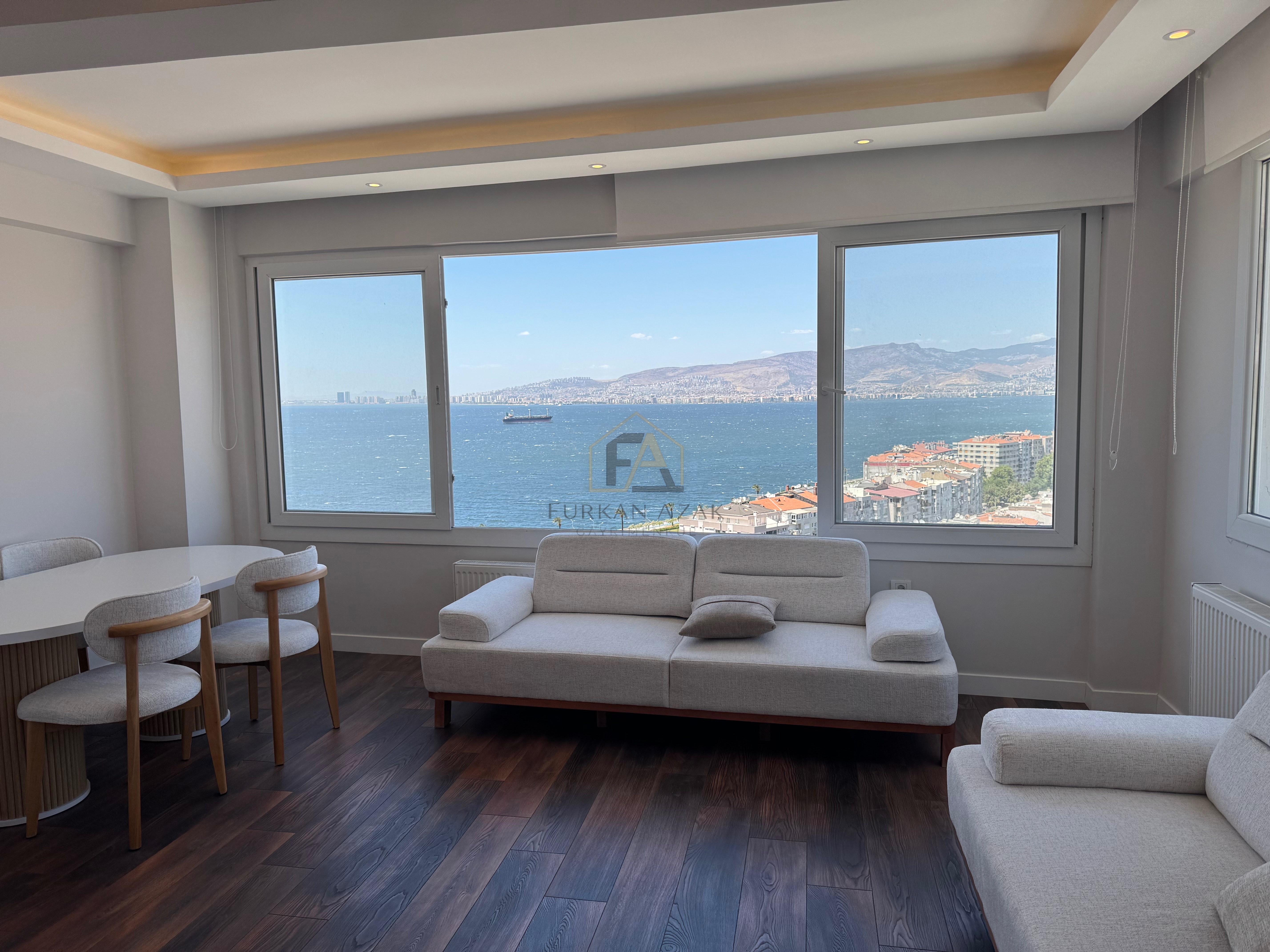 PANORAMİK DENİZ MANZARALI LÜKS 115m2 GENİŞ DAİRE