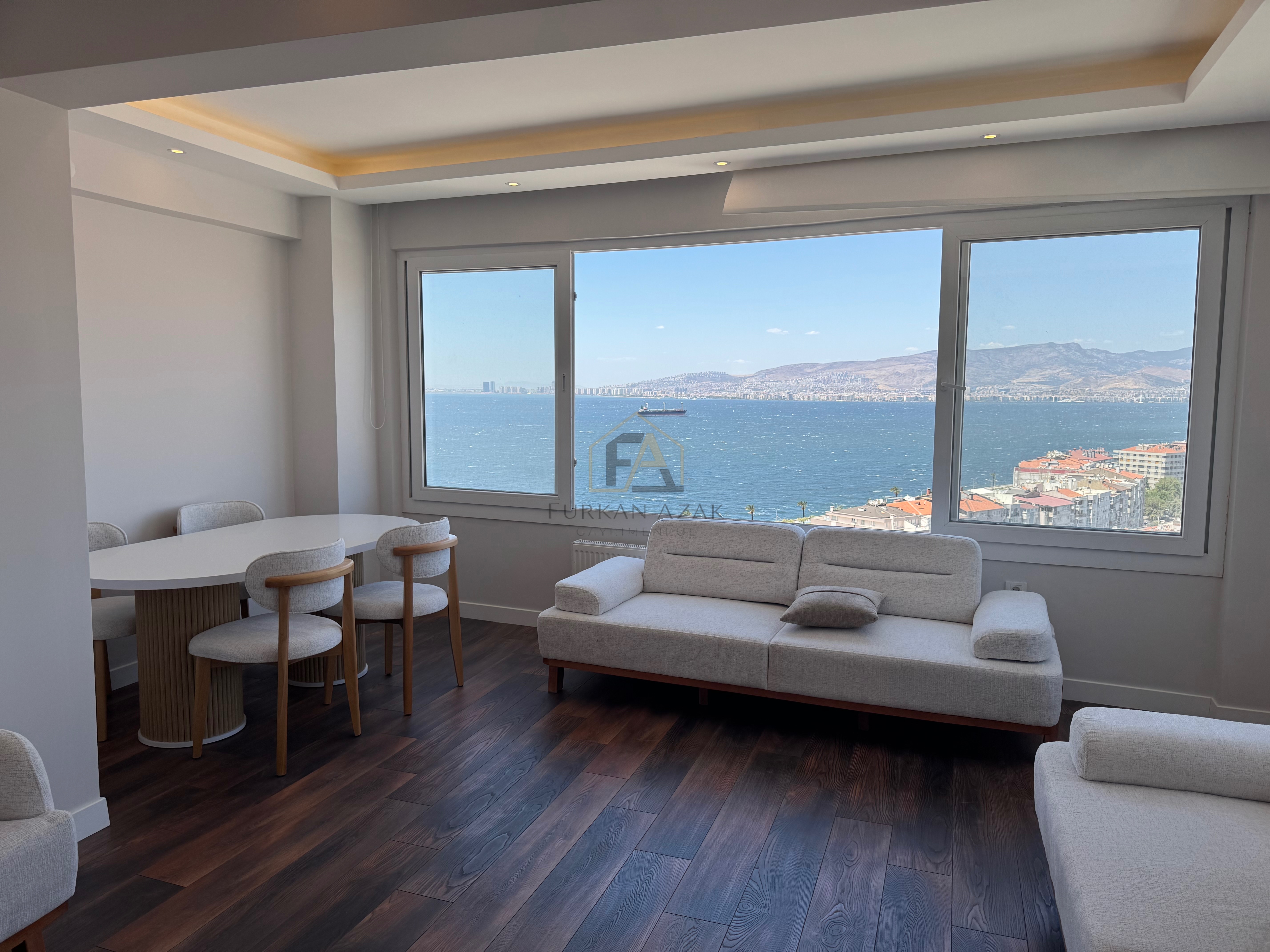 PANORAMİK DENİZ MANZARALI LÜKS 115m2 GENİŞ DAİRE