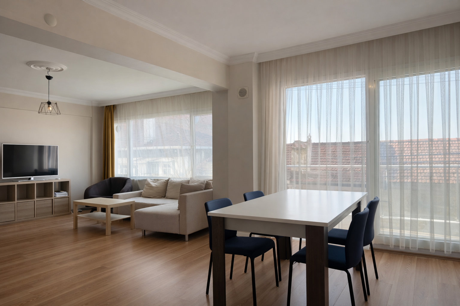 TARİHİ ASANSÖR YAKINI 5 YAŞINDA 2+1 120m2 DAİRE