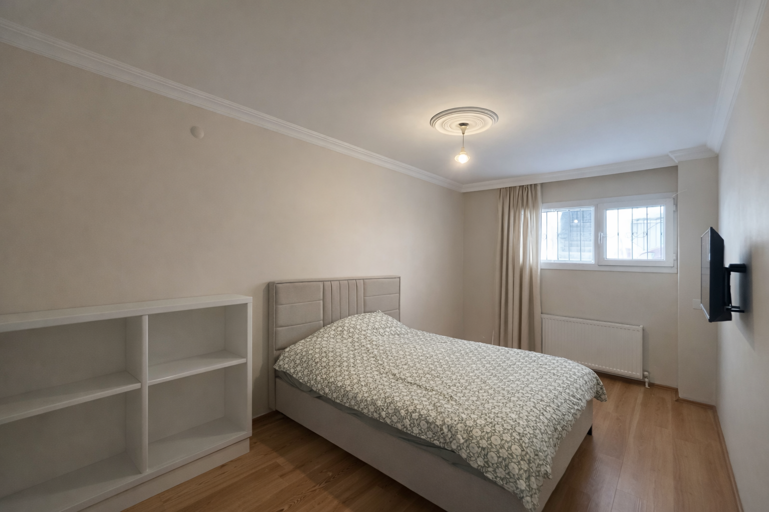 TARİHİ ASANSÖR YAKINI 5 YAŞINDA 2+1 120m2 DAİRE