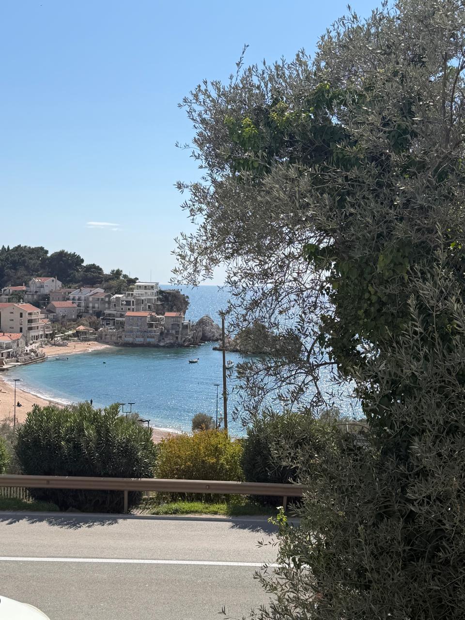 Studio Apartment Only 300 Meters Away from the Beach in Przno, Budva District