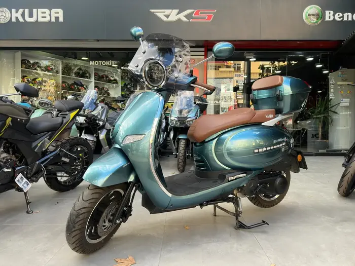 En İyi 125 cc Motorlar: Şehirde Hızlı ve Ekonomik Hareket Etmenin Yolu image