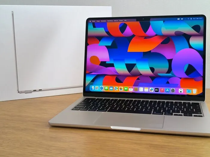 Apple MacBook Air M3 (2024)