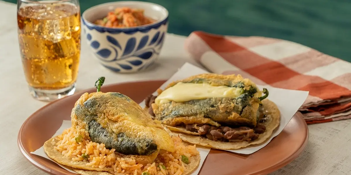 Taco de Chile Relleno de Queso