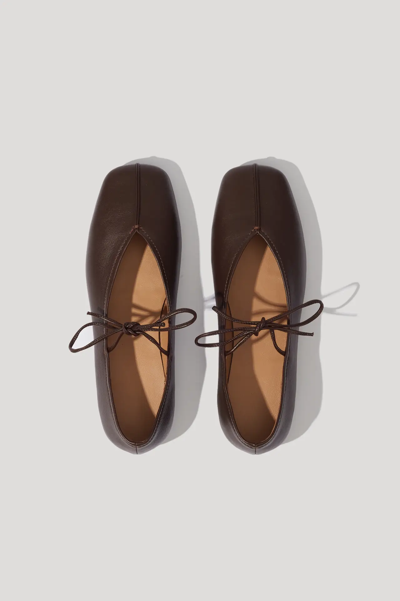 Балетки шоколадні шкіряні із зав'язками