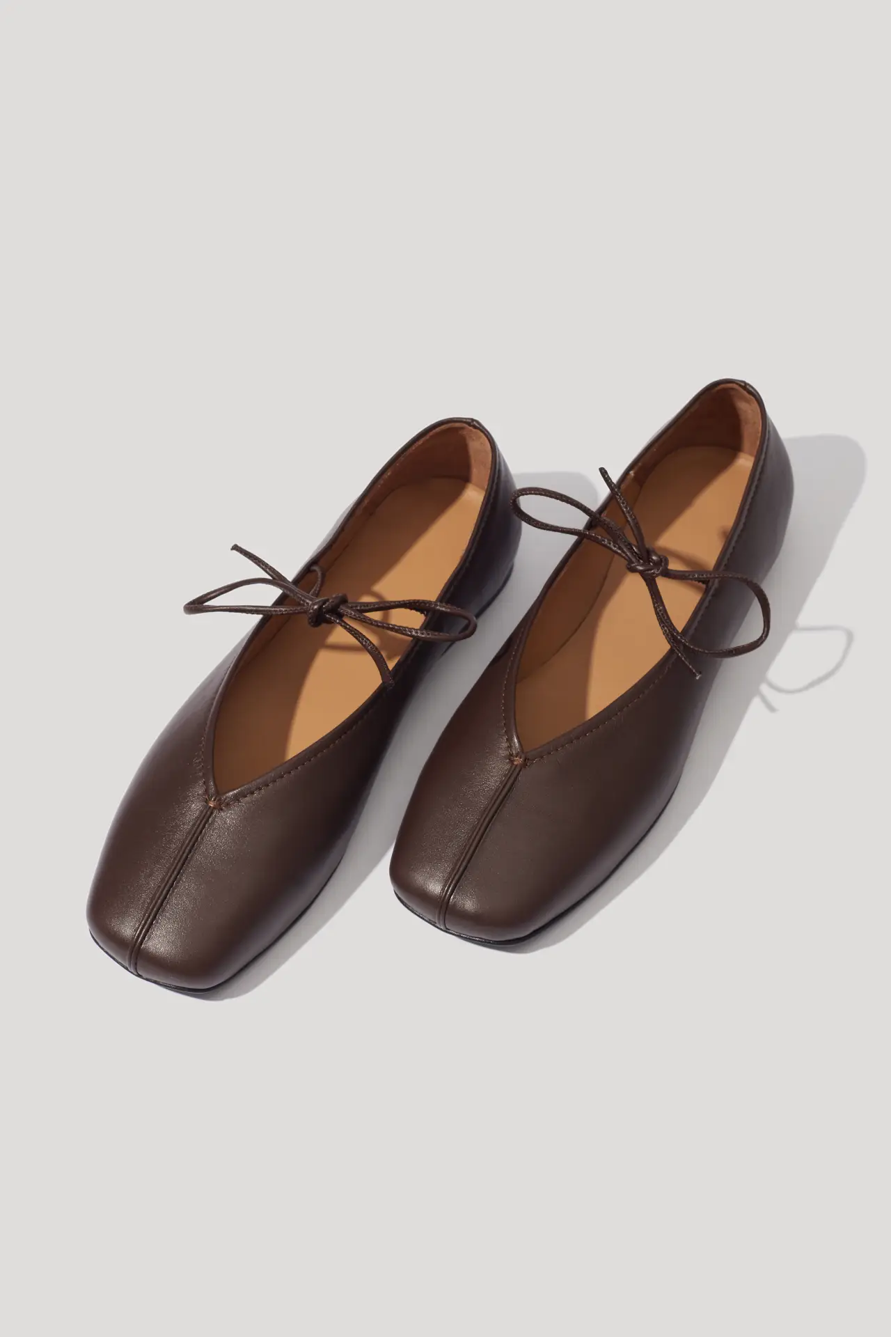 Балетки шоколадні шкіряні із зав'язками