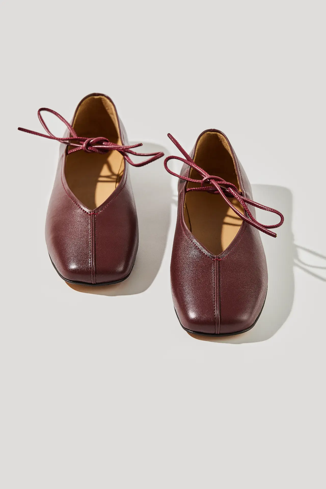 Балетки бордові шкіряні із зав'язками