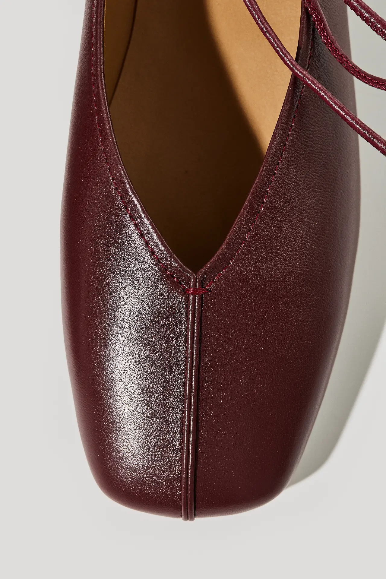 Балетки бордові шкіряні із зав'язками