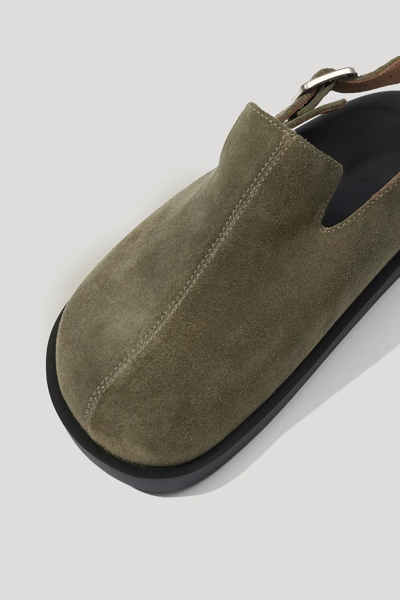 Клоги оливкові замшеві