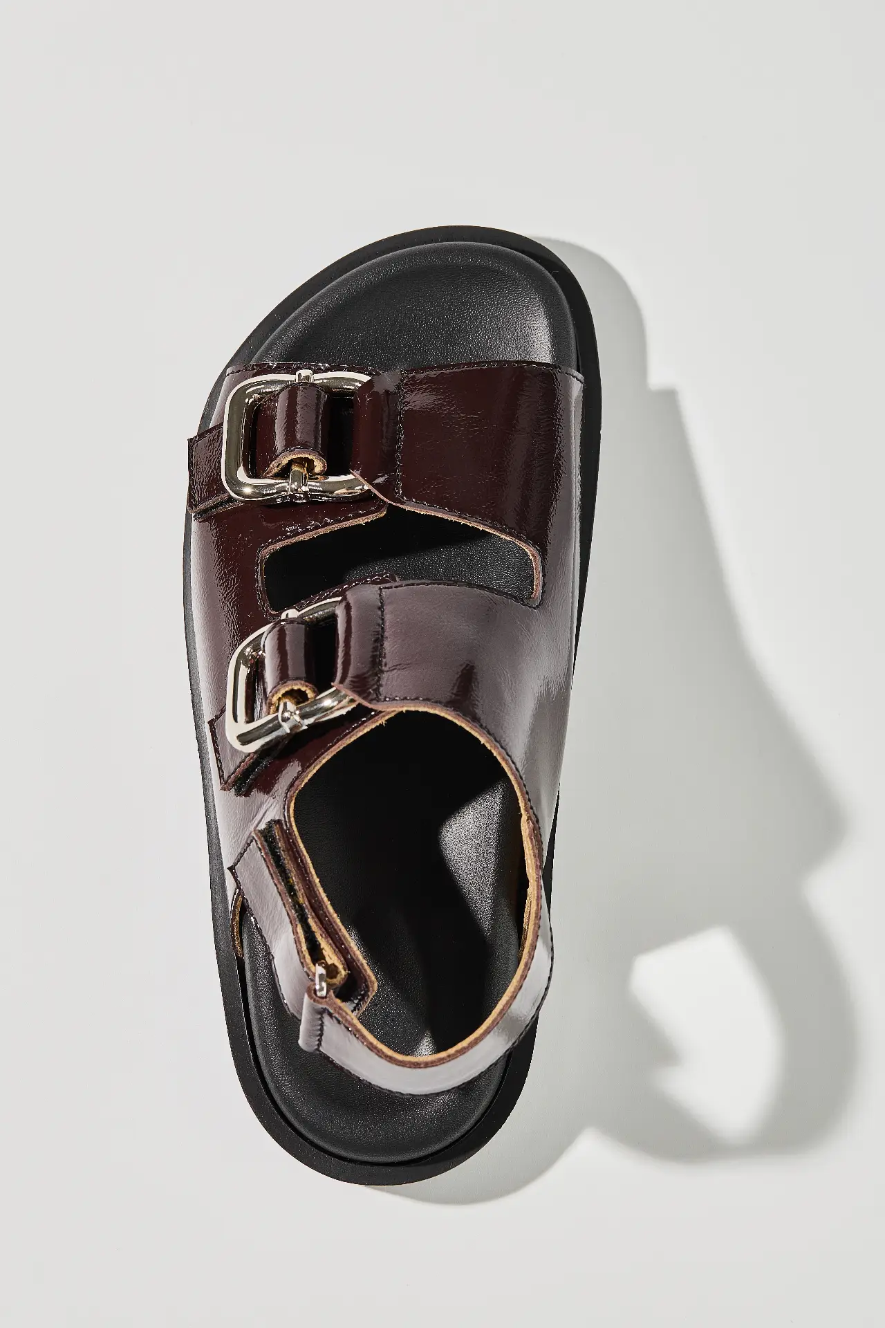 Босоніжки бордові шкіряні наплак з масивною фурнітурою та липучками