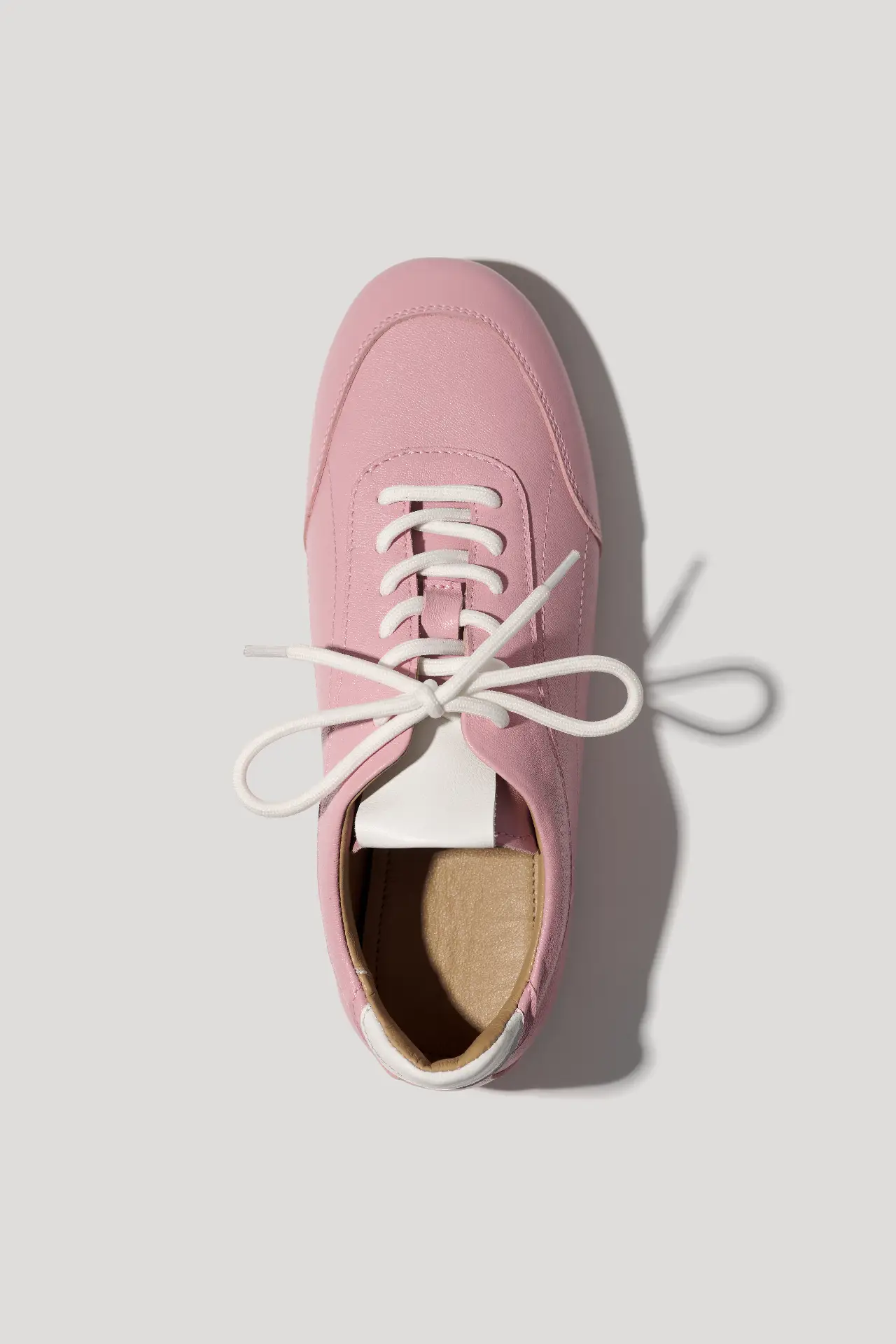 Кеди рожеві шкіряні на низькій підошві