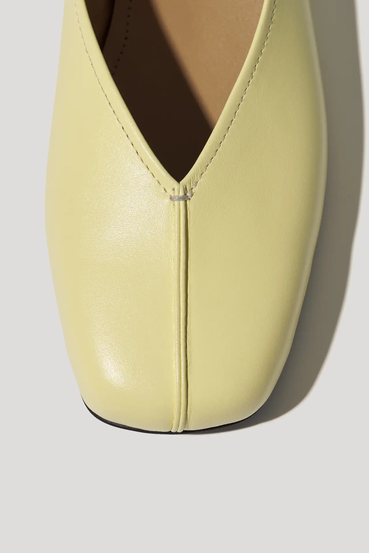 Балетки лимонного кольору шкіряні із зав’язками
