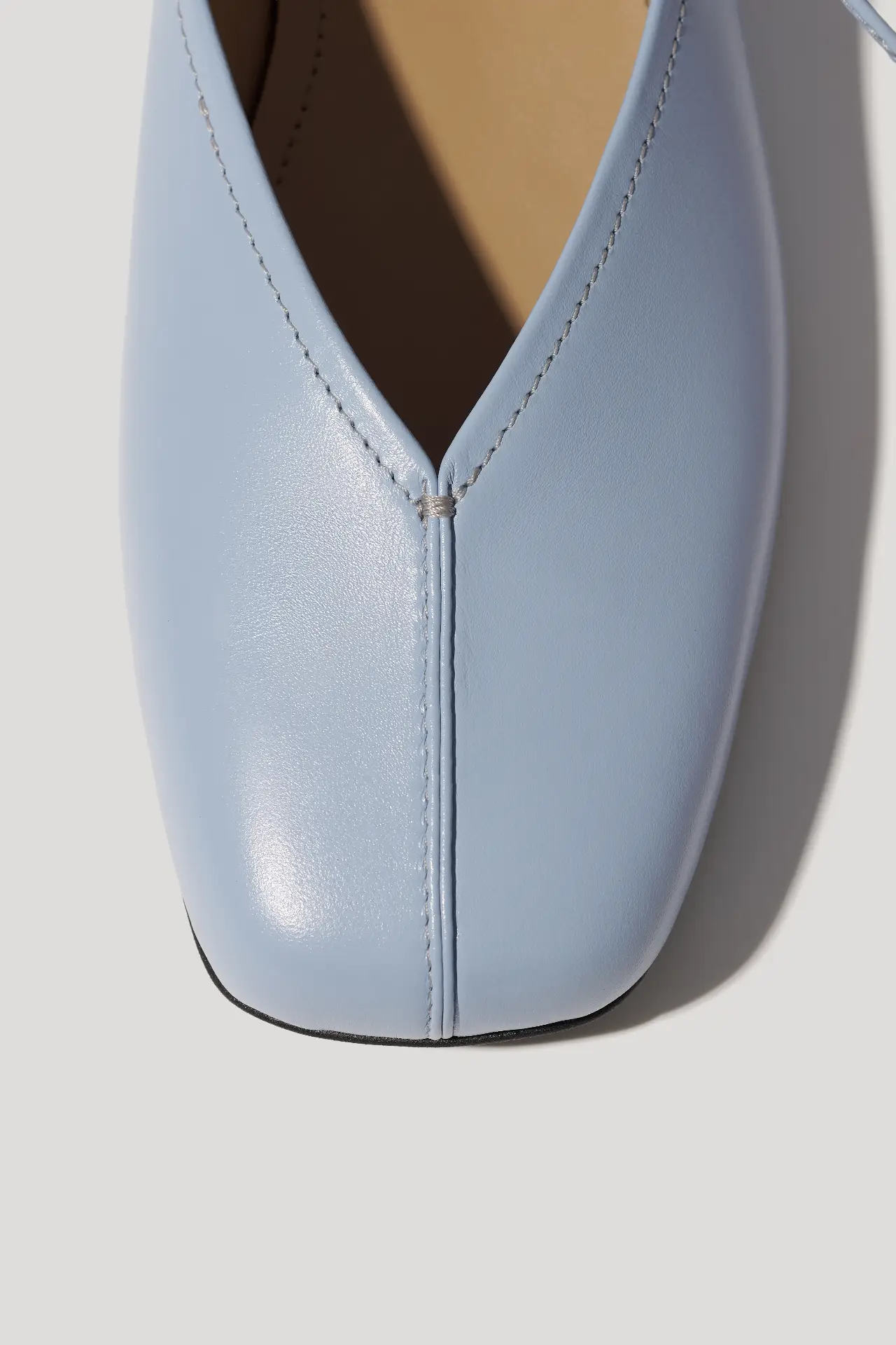 Балетки блакитні шкіряні із зав’язками