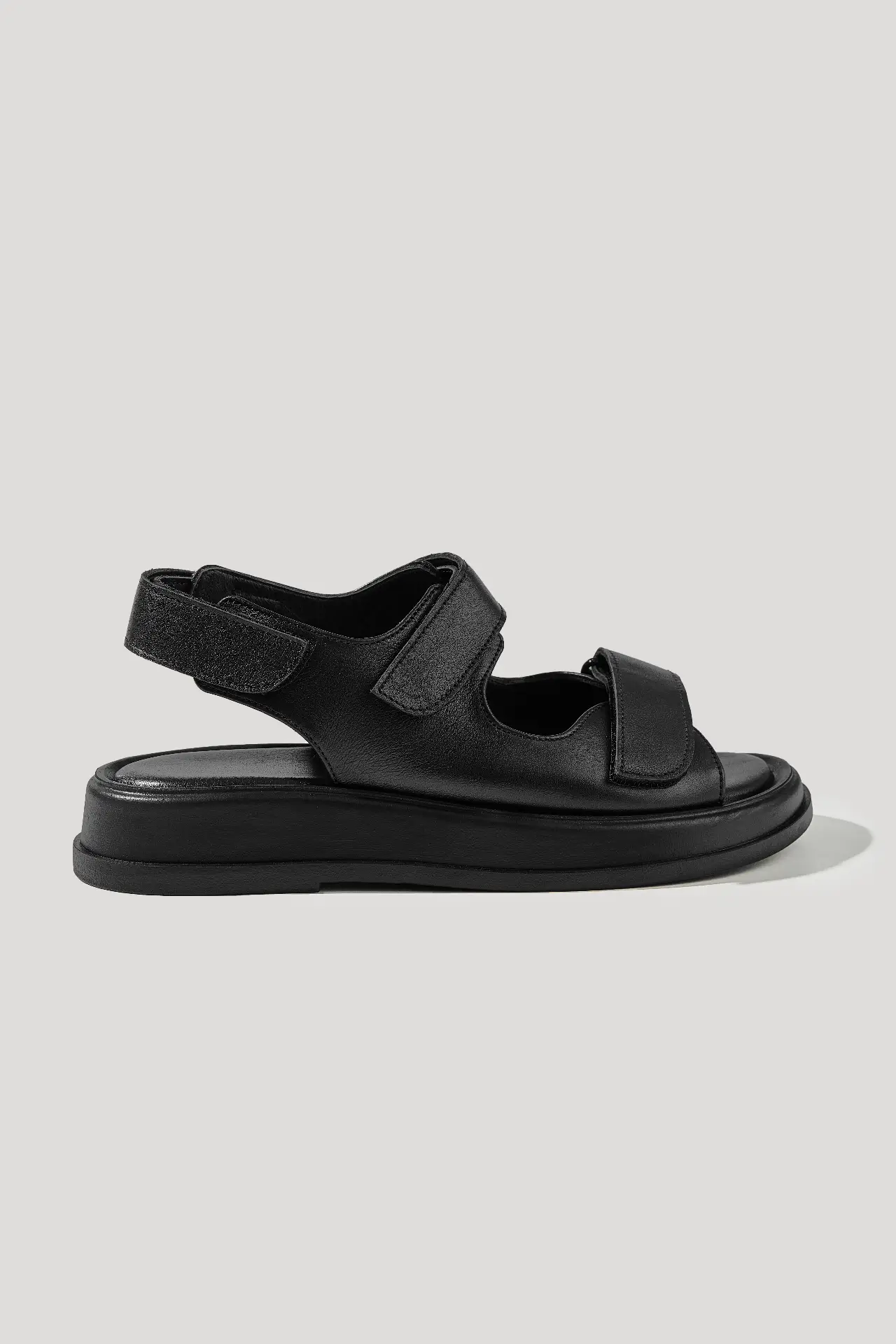 Босоніжки чорні шкіряні з липучками