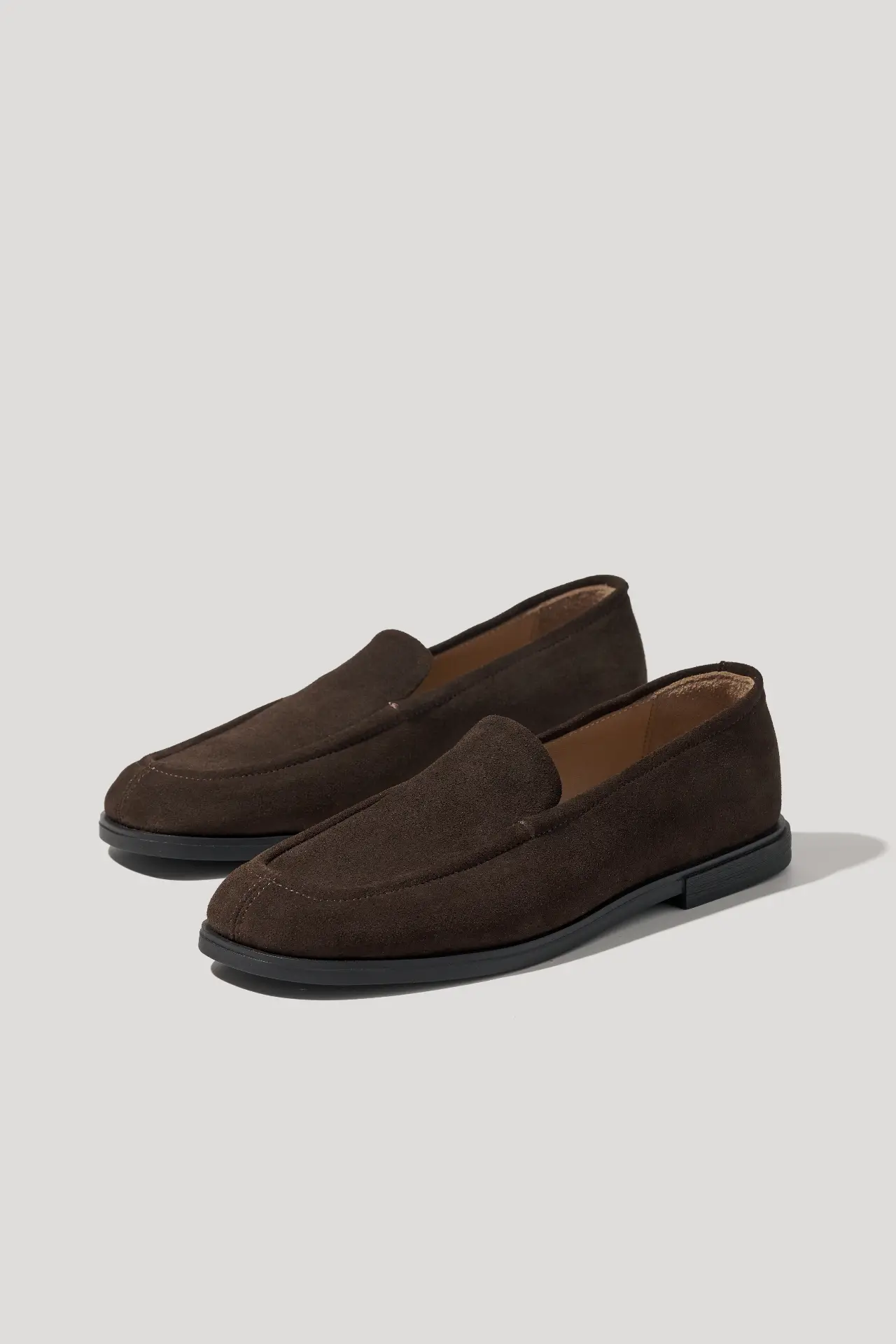 Лофери шоколадні замшеві із квадратним мисом