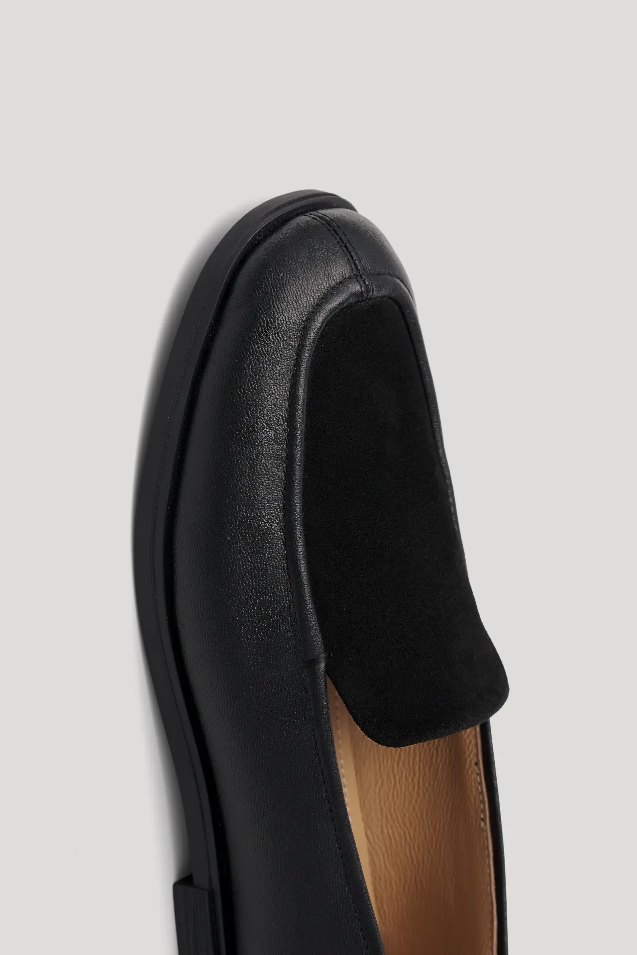 Лофери чорні шкіряні із велюровою вставкою та квадратним мисом