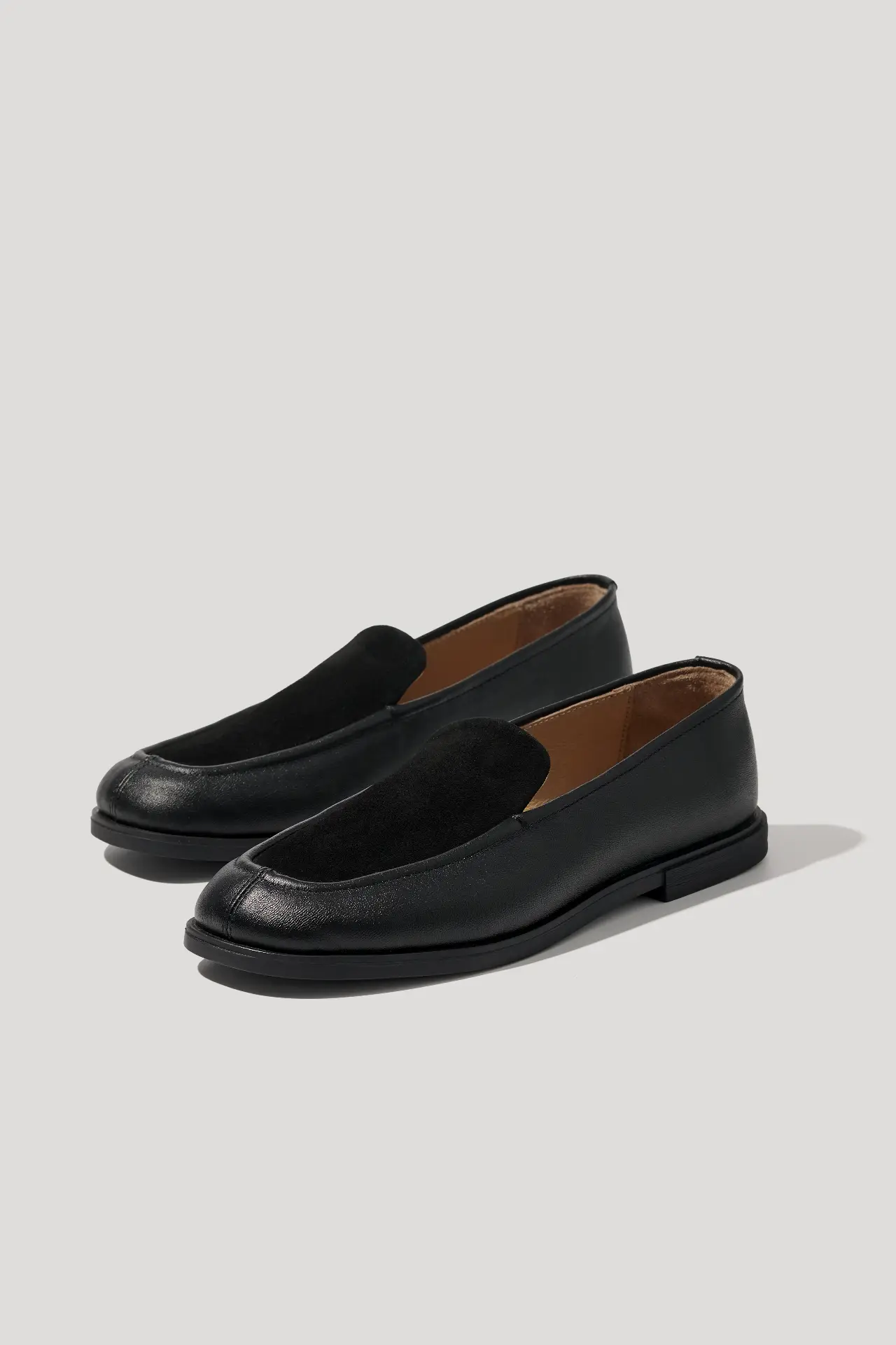 Лофери чорні шкіряні із велюровою вставкою та квадратним мисом