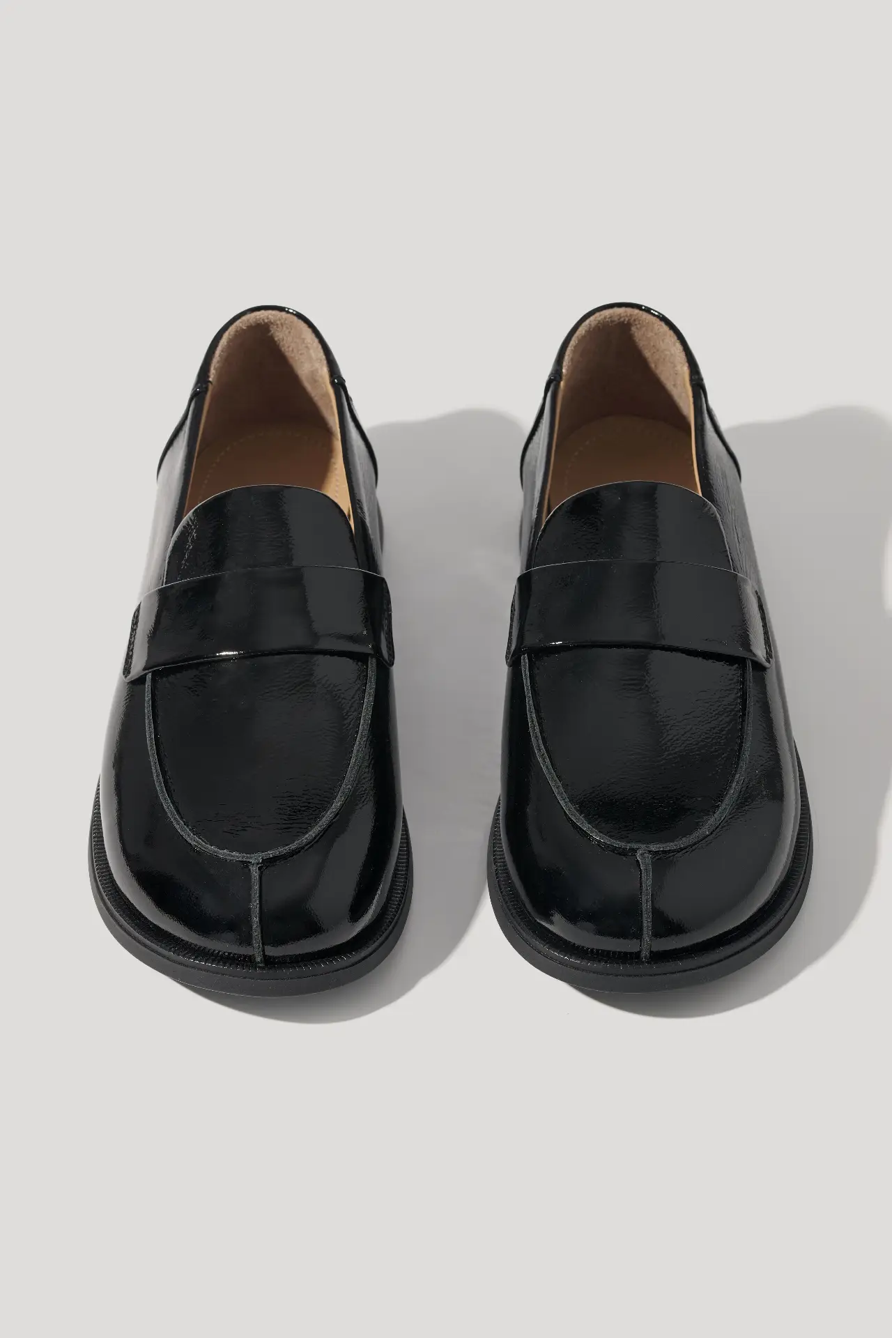 Лофери чорні шкіряні наплак з круглим мисом