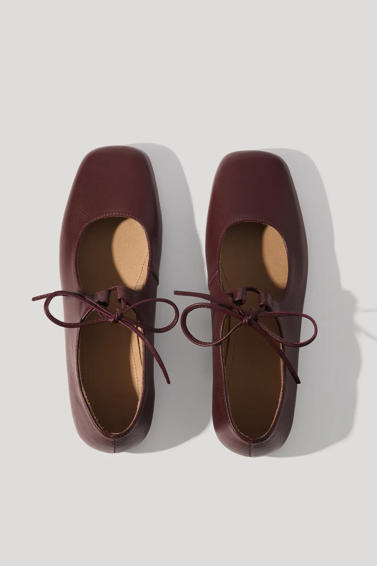 Балетки бордові шкіряні із квадратним мисом