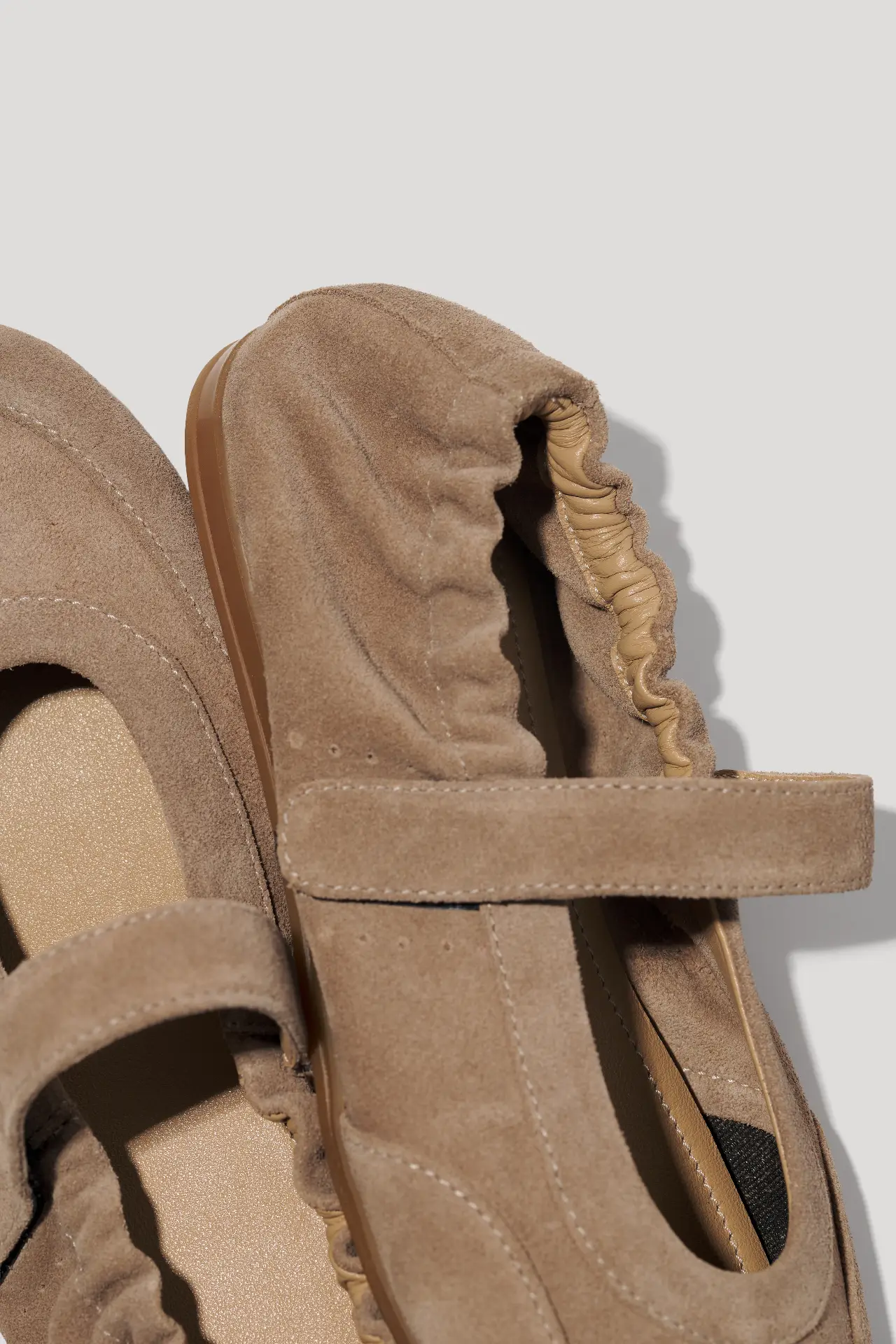 Спортивні балетки горіхові замшеві