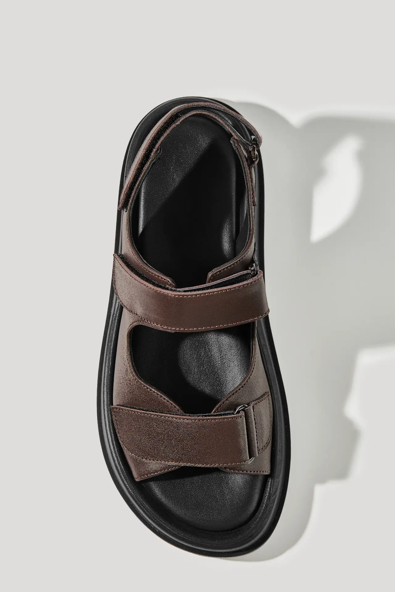 Босоніжки шоколадні шкіряні з липучками