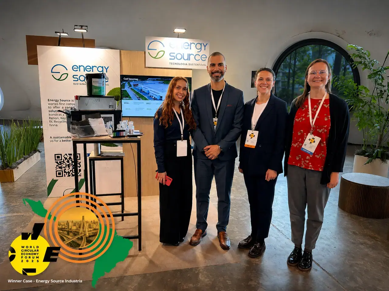 Equipe da Energy Source no estande do WCEF 2025 — Winner Case Energy Source Indústria