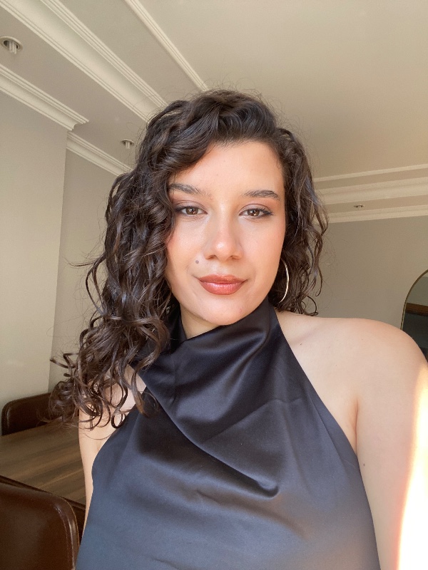 yasemin özçelik