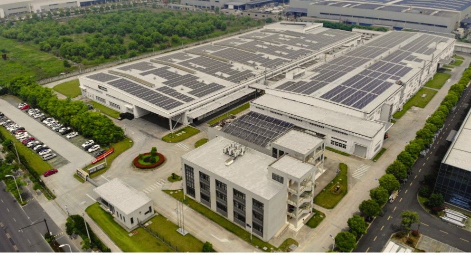 Stabbings and Chemical Attack at Japan Rubber Factory Leave 15 Injured