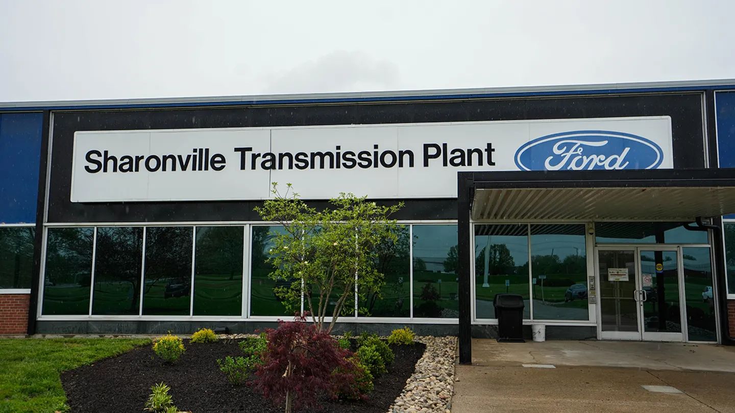 Fatal Press Machine Maintenance Incident at Ford Sharonville Transmission Plant, Ohio