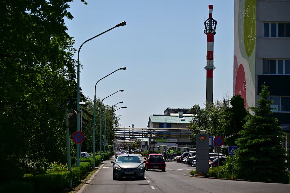 Explosion at MOL Petrochemical Plant in Tiszaujváros, Hungary – One Dead, Several Injured