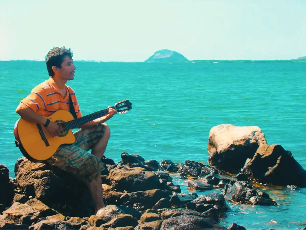 Reseña de una luna empeñada